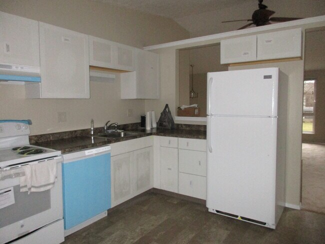 Foto del edificio - 6620 Canaan Cir
