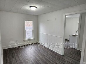 Building Photo - 1664 N Wisconsin St