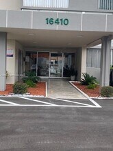 Building Photo - 16410 Miami Dr
