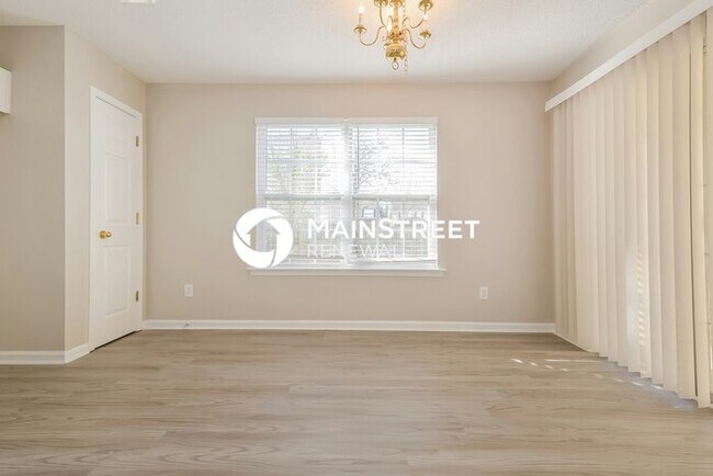 Foto del edificio - 3 Bedroom Pet-Friendly Home in McDonough, ...