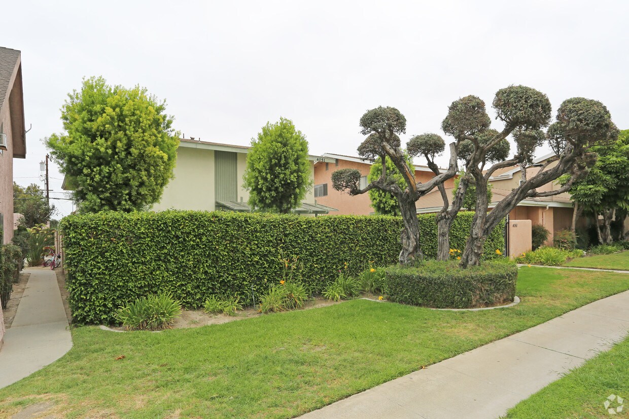 Foto del edificio - 4061 Green Ave
