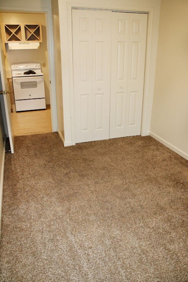 Building Photo - Charming 2 Bedroom Apartment in Glen Rock