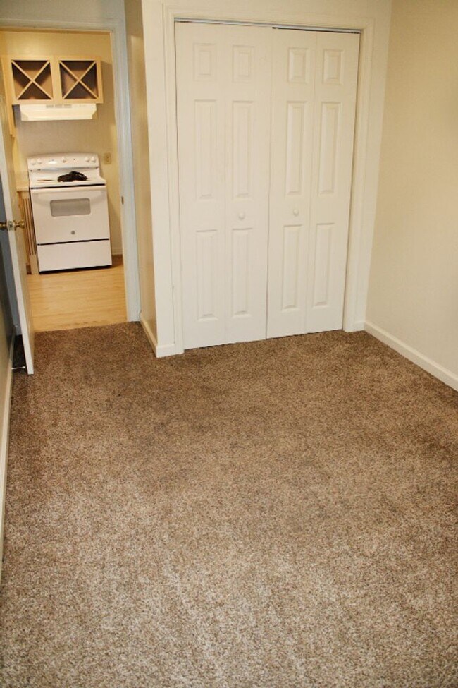 Foto del edificio - Charming 2 Bedroom Apartment in Glen Rock