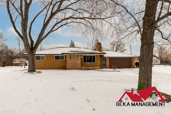 Building Photo - 3 br, 1.5 bath House - 3268 Livernois Rd