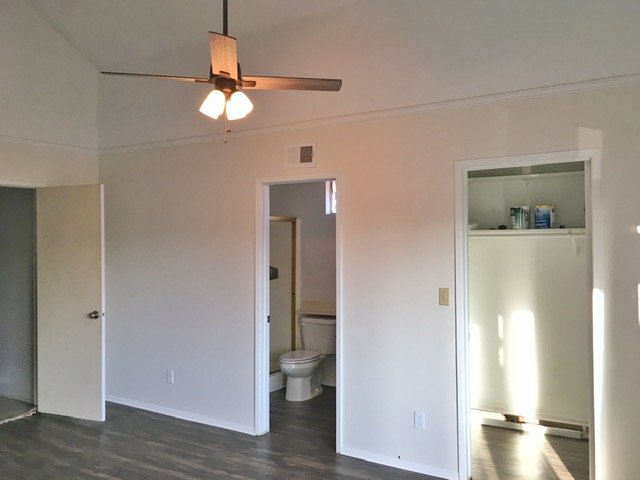 Foto del edificio - 8380 Hydra Ln