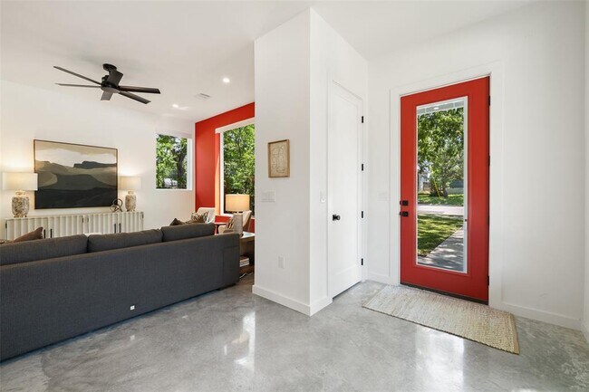 Foto del edificio - 1800 Singleton Ave