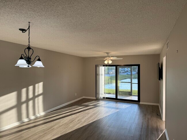 Foto del edificio - 1271 SE Parkview Pl