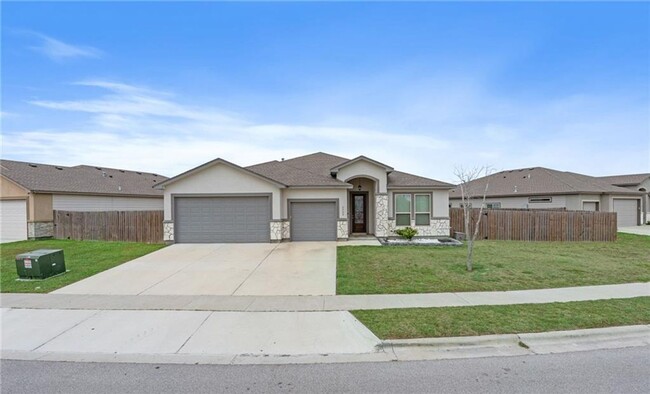 Foto del edificio - 7702 Dove Holw Dr
