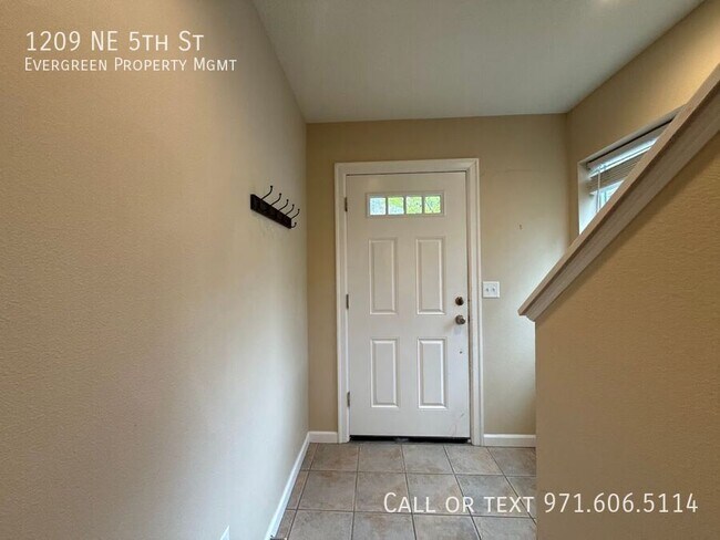 Foto del edificio - 1209 NE 5th St