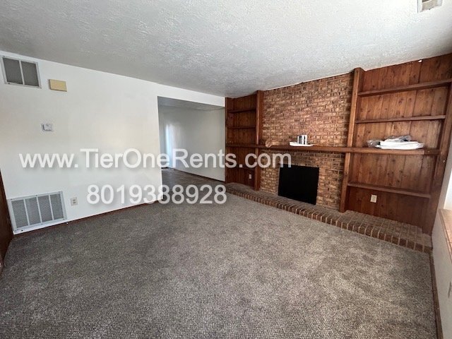 Foto del edificio - This property offers a NO DEPOSIT option a...