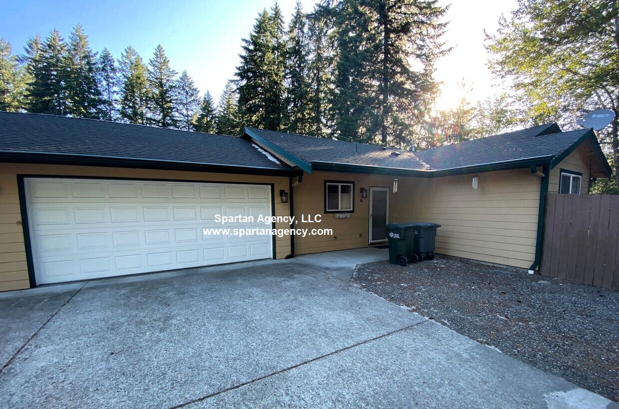 Foto principal - 9605 192nd Ave E