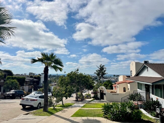 Building Photo - 4650-60 Niagara Ave