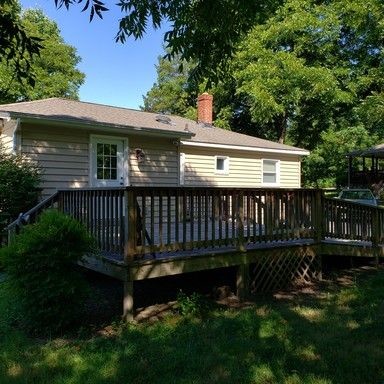 Building Photo - 2 Bed 1 Bath West End Bungalow