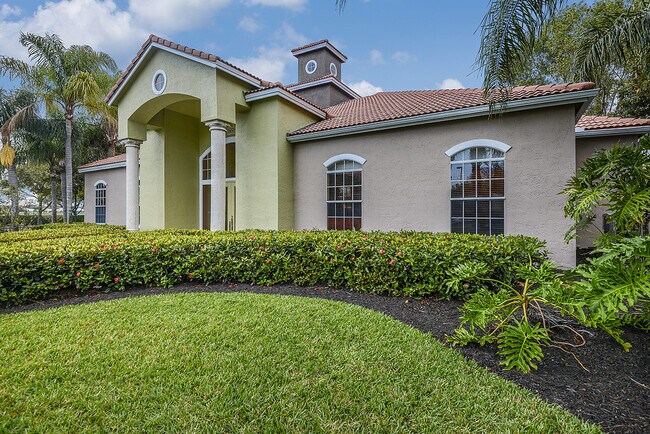 Royal St George Apartments West Palm Beach Fl Apartments Com