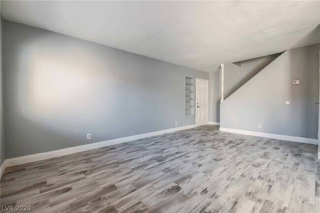 Building Photo - 5127 Greene Ln