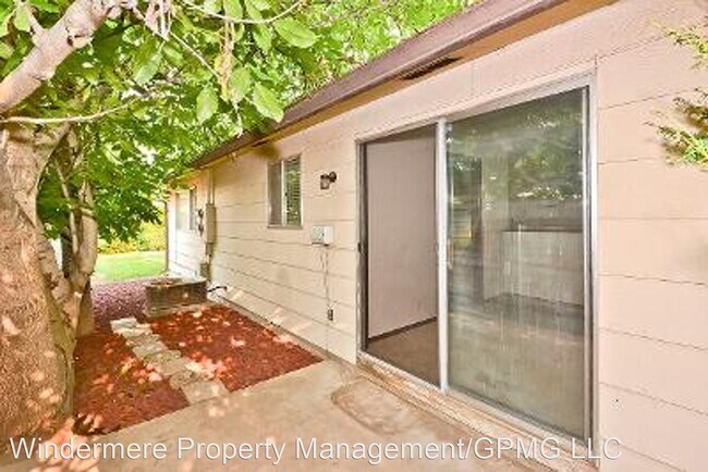 Building Photo - 2 br, 1 bath House - 1685 S. Phillippi