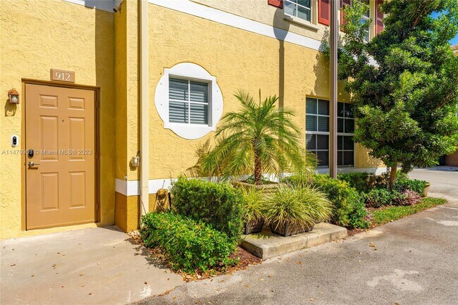 Foto del edificio - 8930 NE 8th Ave