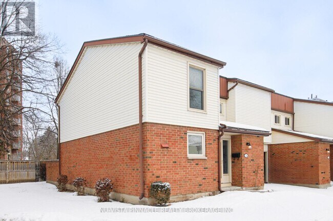 Building Photo - 770 Fanshawe Park Rd E