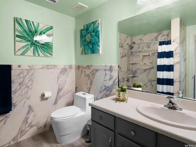 Bath - 6857 S Bateman Field Dr