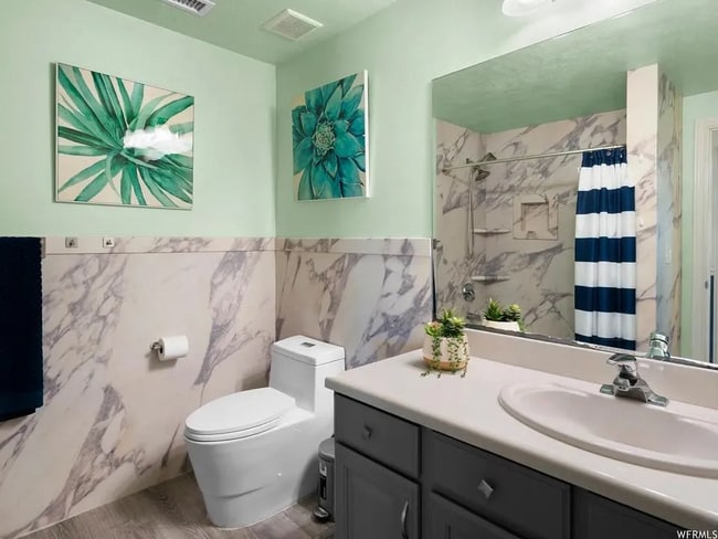 Bath - 6857 S Bateman Field Dr