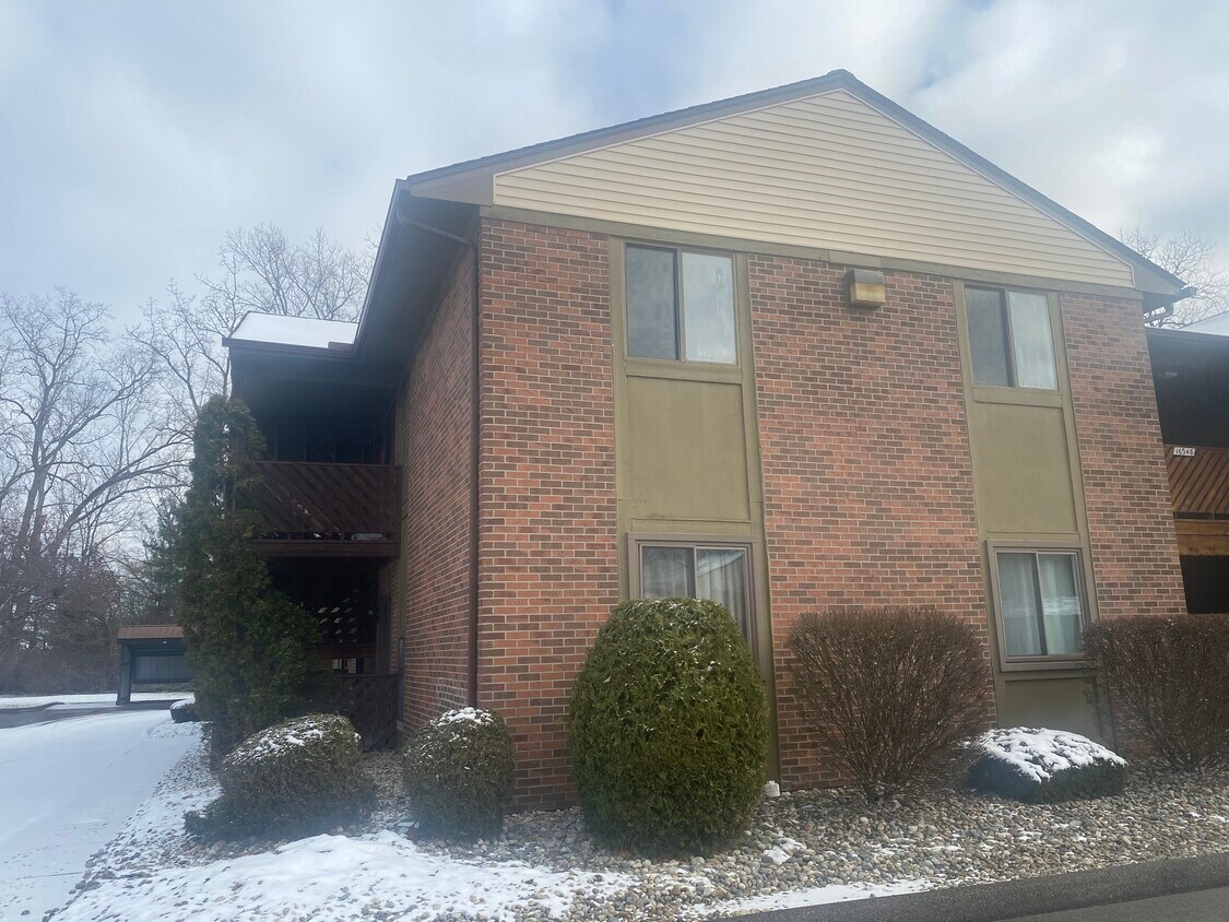 Foto principal - 16546 Clarkson Dr