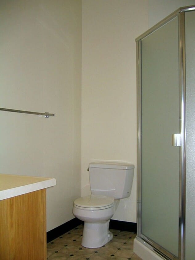 Building Photo - COMING SOON-Beautiful remodeled Victorian townhouse in 8 unit apartment complex