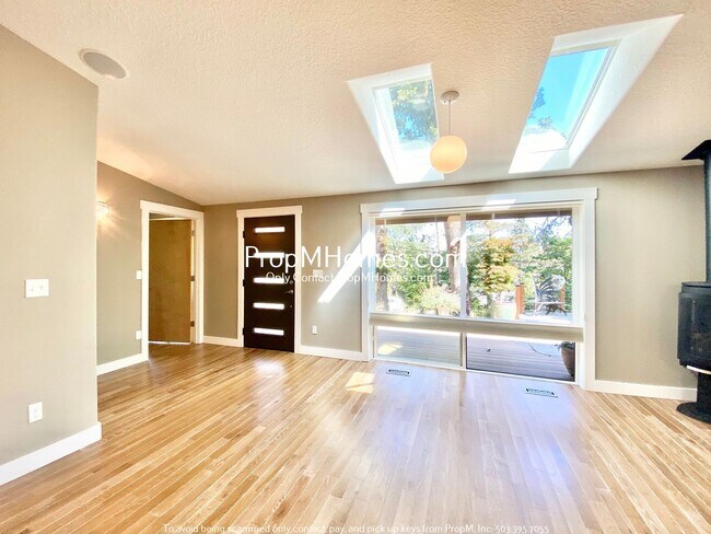 Foto del edificio - Beautifully Updated Modern Oasis in West Linn