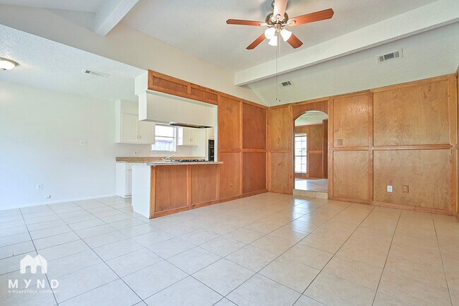 Foto del edificio - 712 Meadowglen Dr