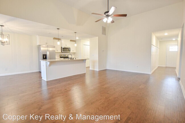 Building Photo - 3 br, 2 bath House - 1632 Parkside Drive
