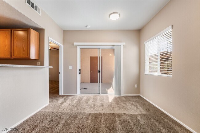 Foto del edificio - 9580 W Reno Ave