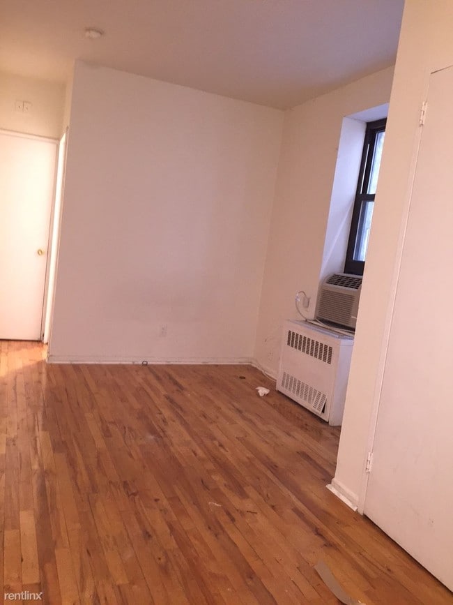 Foto del edificio - 315 E 95th St
