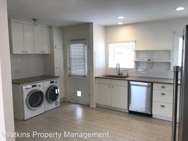 Foto del edificio - 2 br, 1 bath House - 4832 Dunrobin Ave