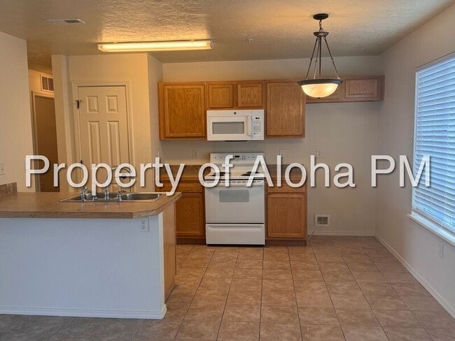Foto del edificio - 1043 W Pine Ave