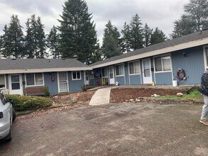 Building Photo - 10224 123rd St Ct E