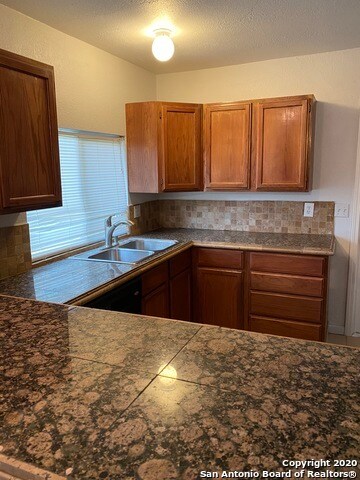 Building Photo - 6706 Spring Hurst Dr