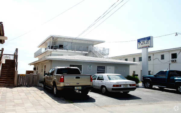 Building Photo - Edgemeer Motel