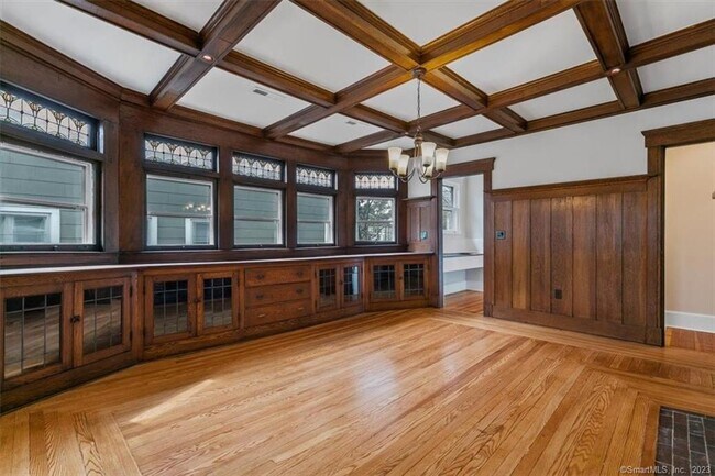 Foto del edificio - 24 Howard Ave