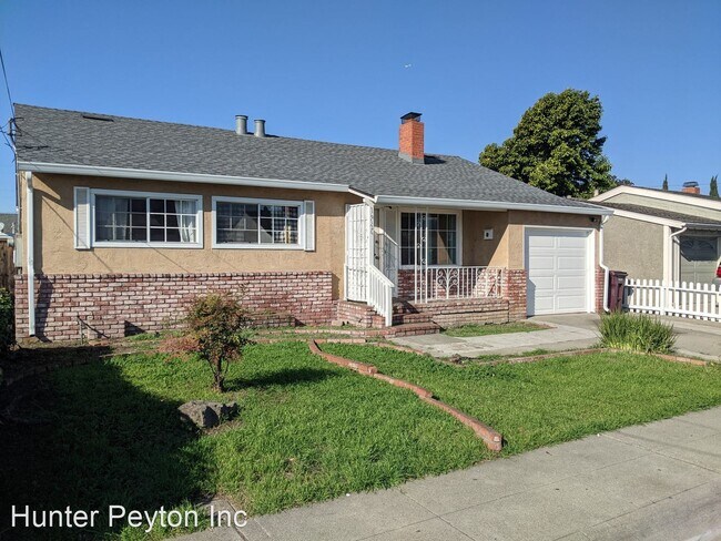 Building Photo - 4 br, 2 bath House - 16129 Yale Ave