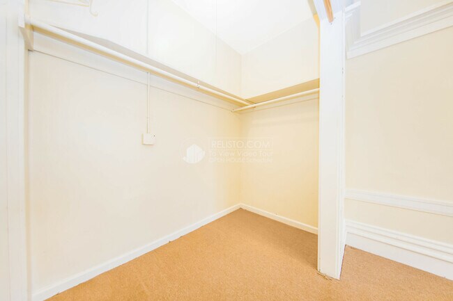 Building Photo - 550 Leavenworth St