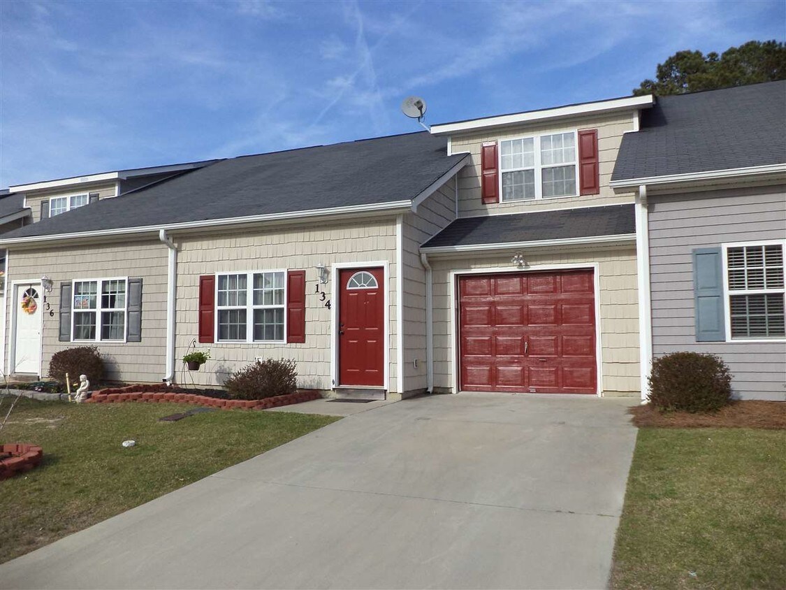 134 Jessie Cir, Hubert, NC 28539 Townhome Rentals in Hubert NC