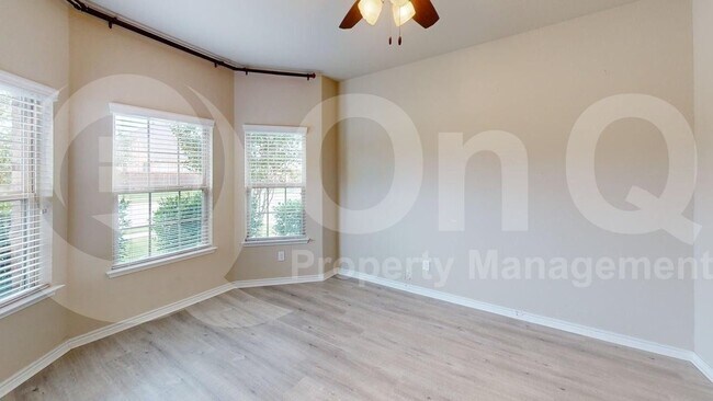 Foto del edificio - 2512 Eppright Dr