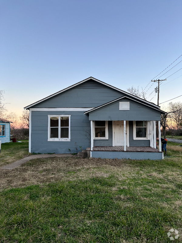 Building Photo - 1601 E 10th Ave