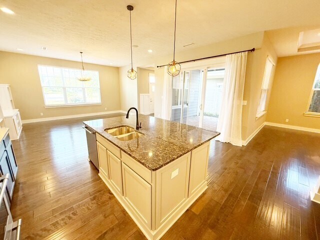 Foto del edificio - 7218 Cherry Creek Blvd