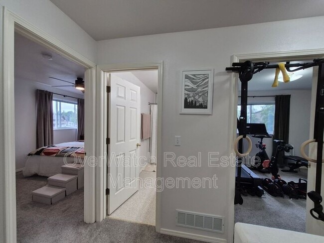 Building Photo - 3926 Lakehurst Cir