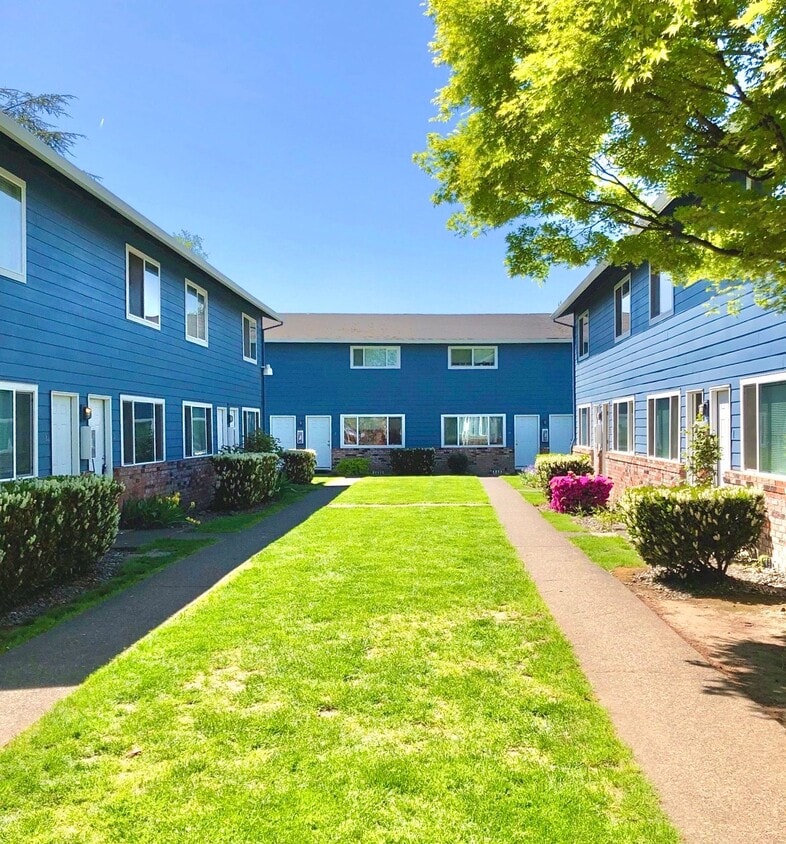 Primary Photo - Quiet and Spacious 2 Bedroom, 1 Bath, Town...