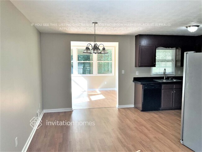 Foto del edificio - 2711 Spring Ridge Cir