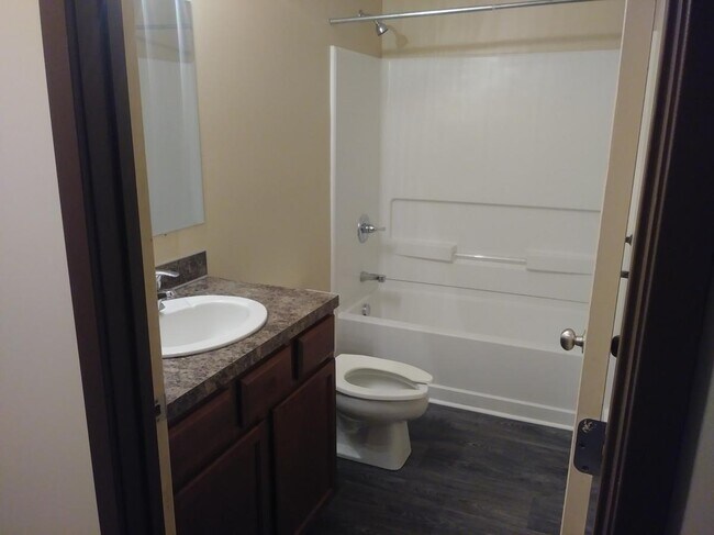 Foto del edificio - 817 Chatham St NW