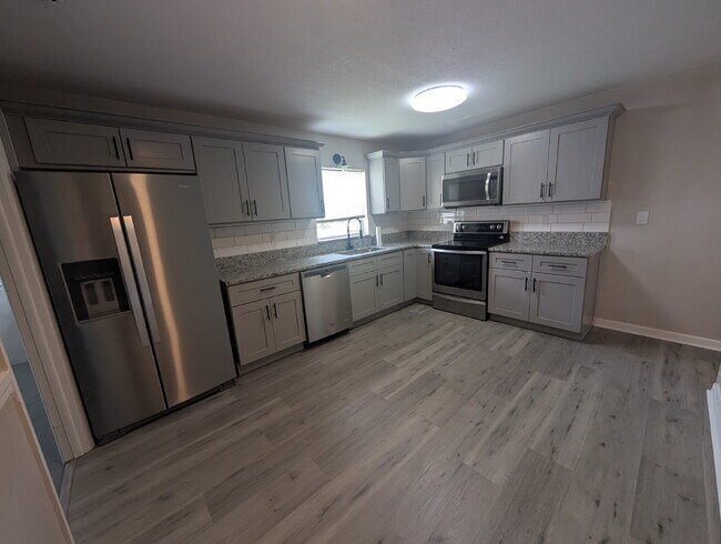 Foto del edificio - Charming 4-Bedroom Retreat in Prime Melbou...