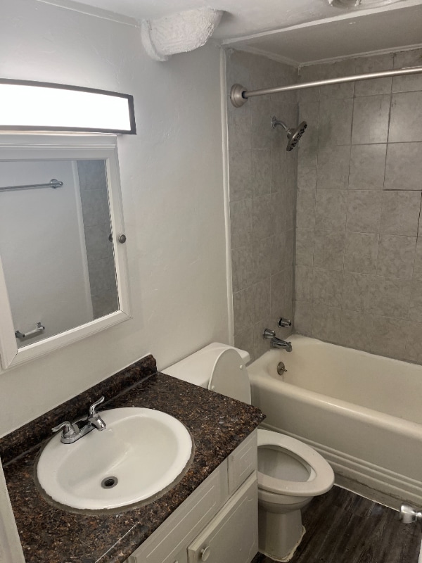 Foto del edificio - 225 E Brookside St
