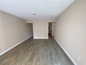 Building Photo - 2630 Vance Dr